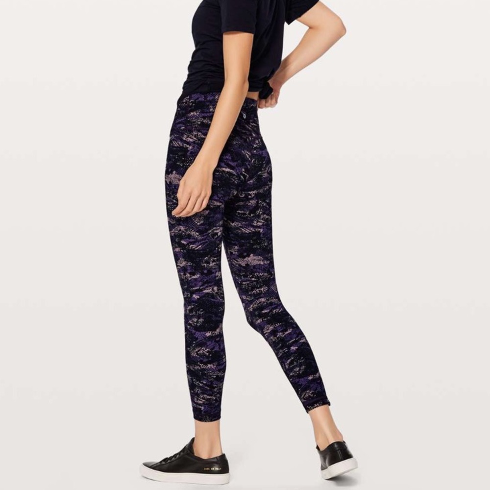 Lululemon Leggings Wunder Under Hi-Rise 25” Tight Rip Wave Purple Thunder Black - Picture 3 of 9